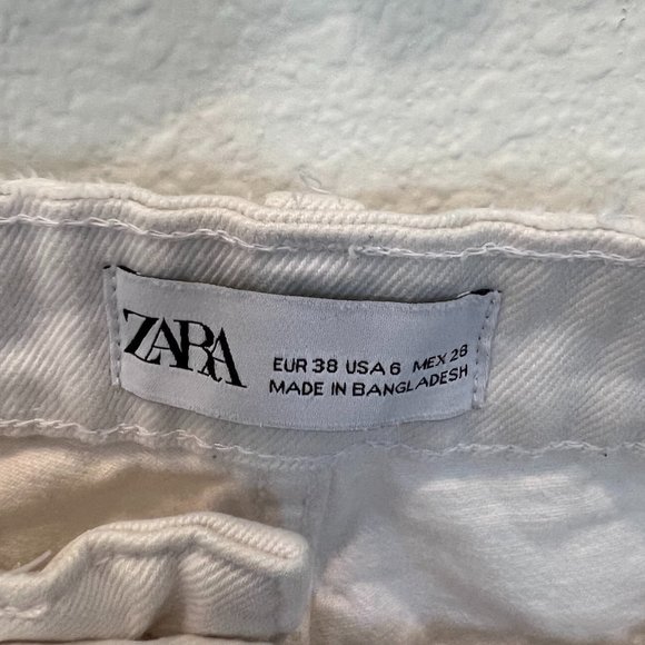 Zara White Jean Shorts, Size 6 - Picture 6 of 6